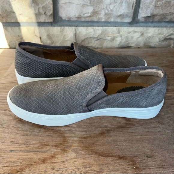 SOFFT Snake Embossed Casual Loafers Size 8.5M Gray Leather - Picture 7 of 11